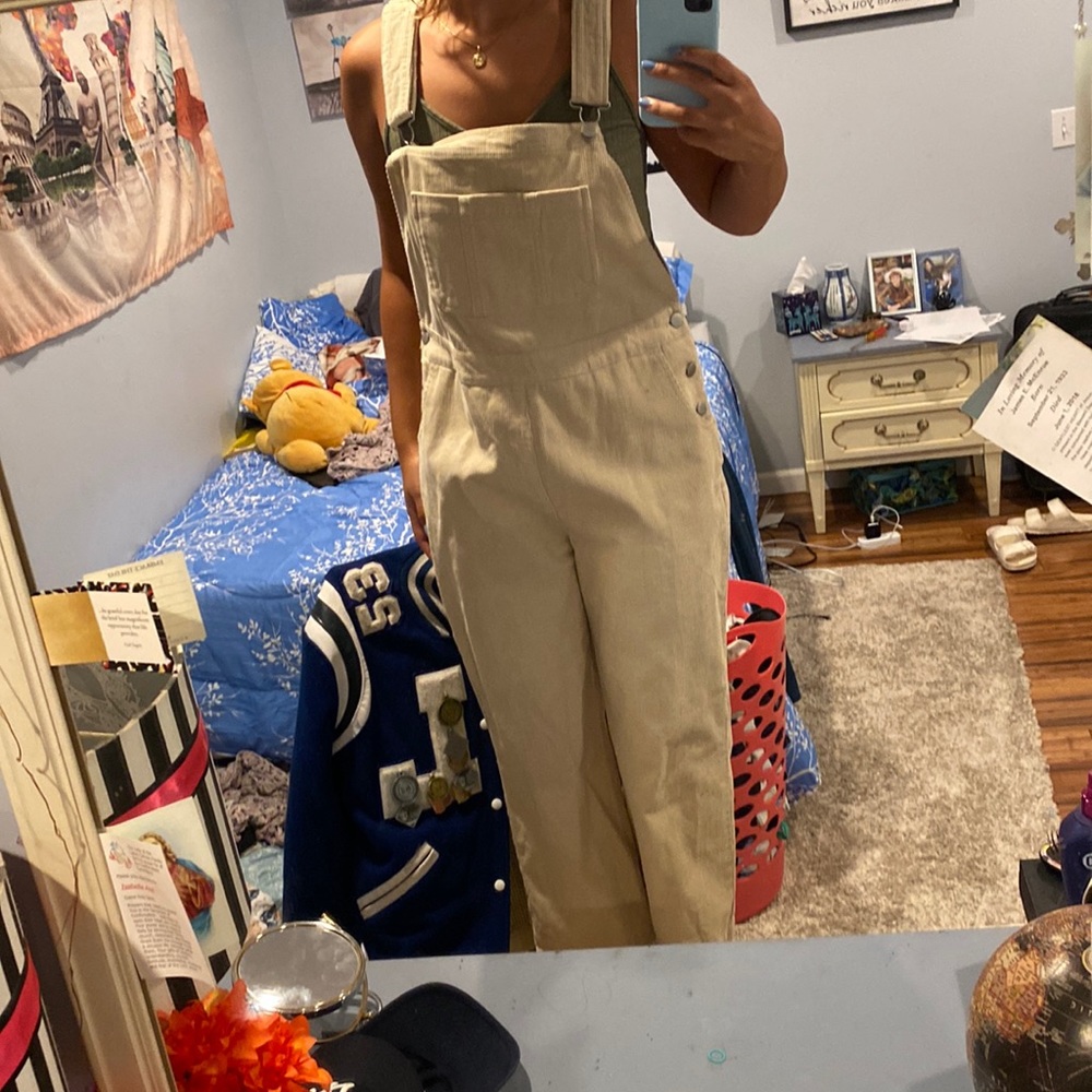 Cream Suspenders size M. Never worn